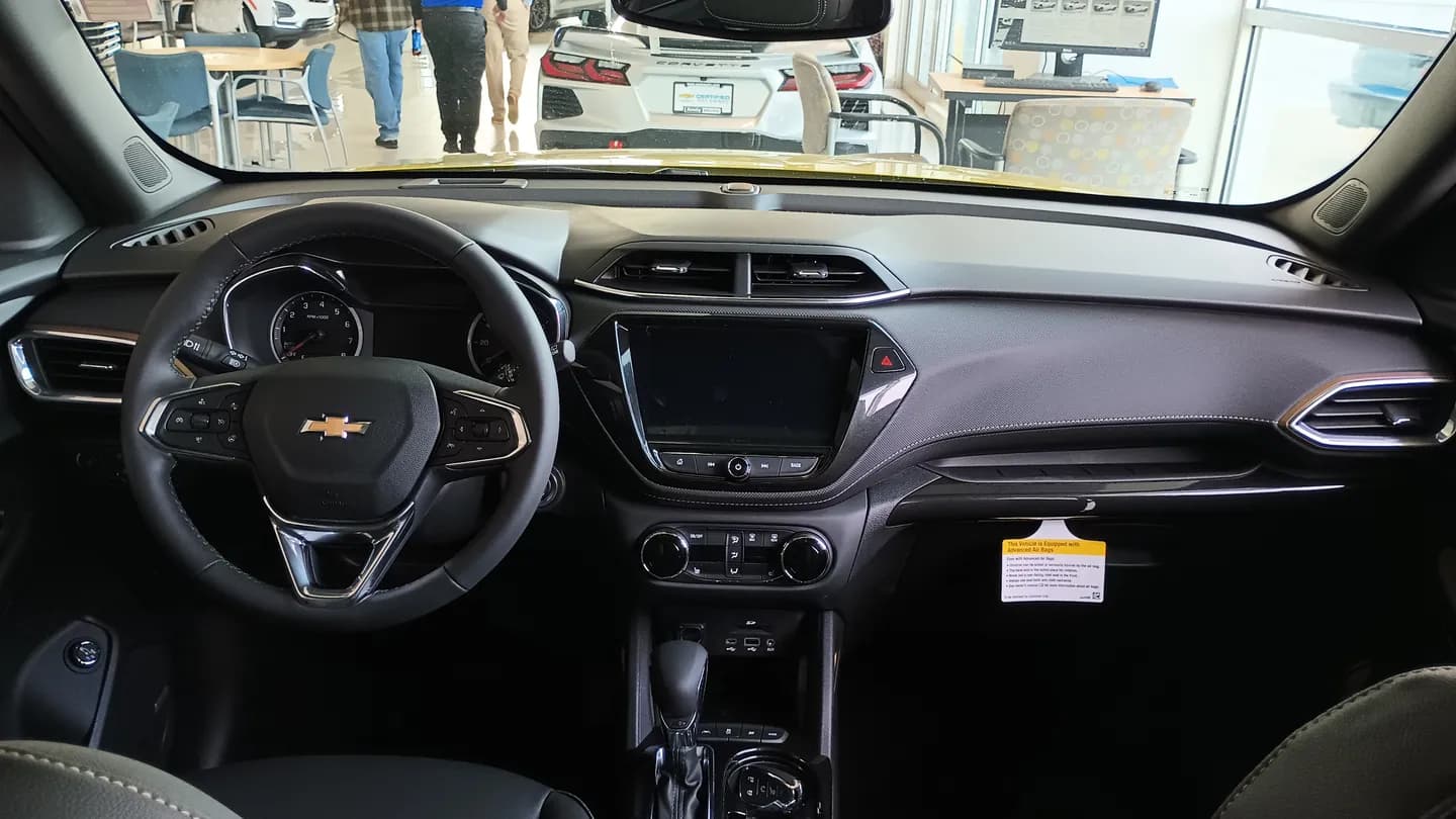 2023 Chevrolet Trailblazer dashboard and steering wheel